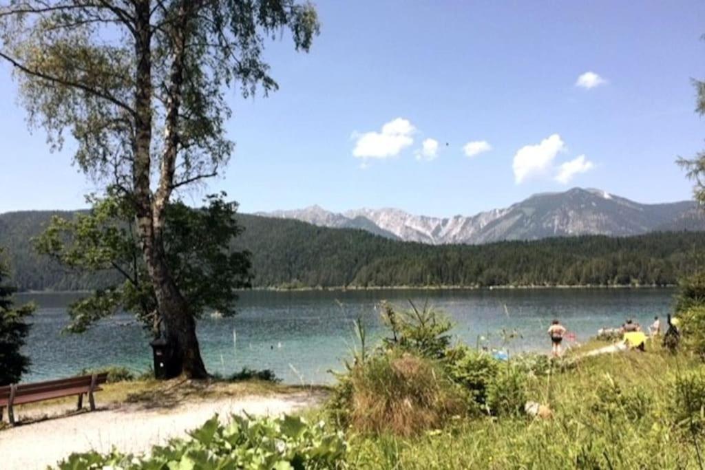 Zentral, ruhig&stilvoll mit Bergpanorama+ Garten Garmisch-Partenkirchen Esterno foto