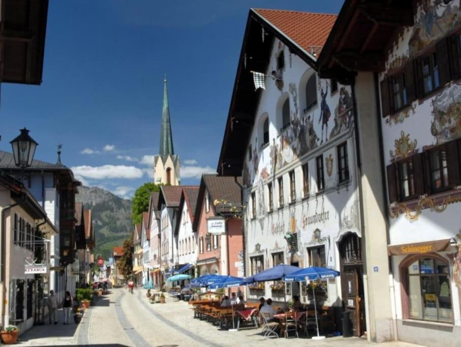 Zentral, ruhig&stilvoll mit Bergpanorama+ Garten Garmisch-Partenkirchen Esterno foto