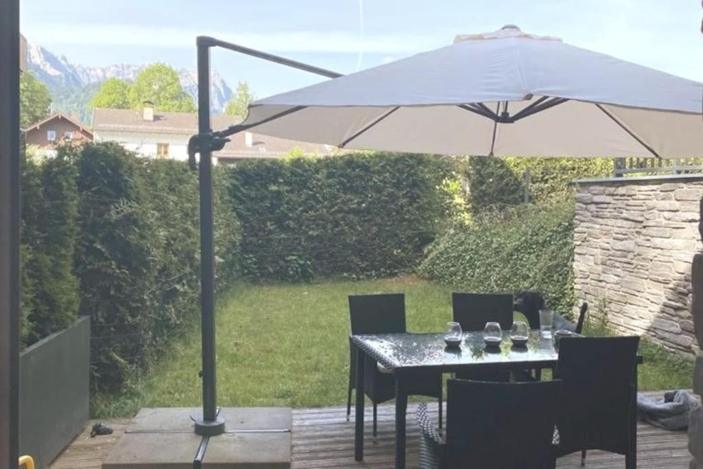 Zentral, ruhig&stilvoll mit Bergpanorama+ Garten Garmisch-Partenkirchen Esterno foto