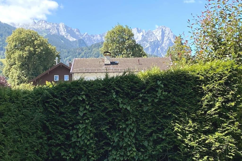 Zentral, ruhig&stilvoll mit Bergpanorama+ Garten Garmisch-Partenkirchen Esterno foto